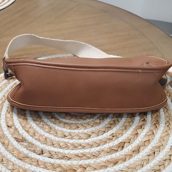 No Boundaries Women’s Buckle Detailed Saddle Mini Bag, Cognac, Nwot - Picture 6 of 7